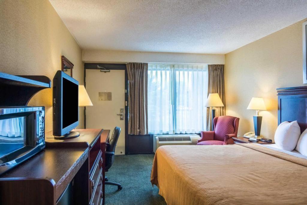 Quality Inn Manassas Eksteriør billede