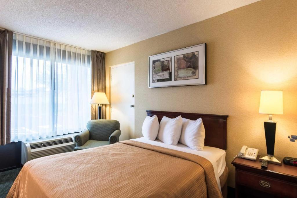 Quality Inn Manassas Eksteriør billede